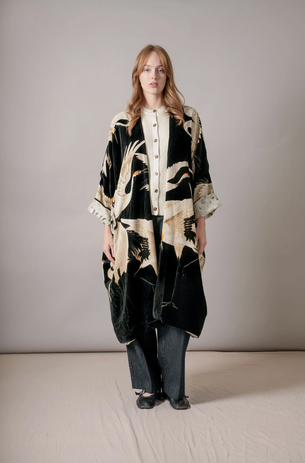 Velvet Grande Pocket Kimono in Black Stork Print - VGRSTOBLK