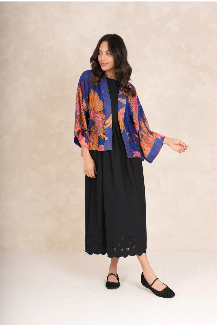 One Hundred Stars Short Lightweight Kimono in Cobalt Blue Crane Print - KIMCRACOB
