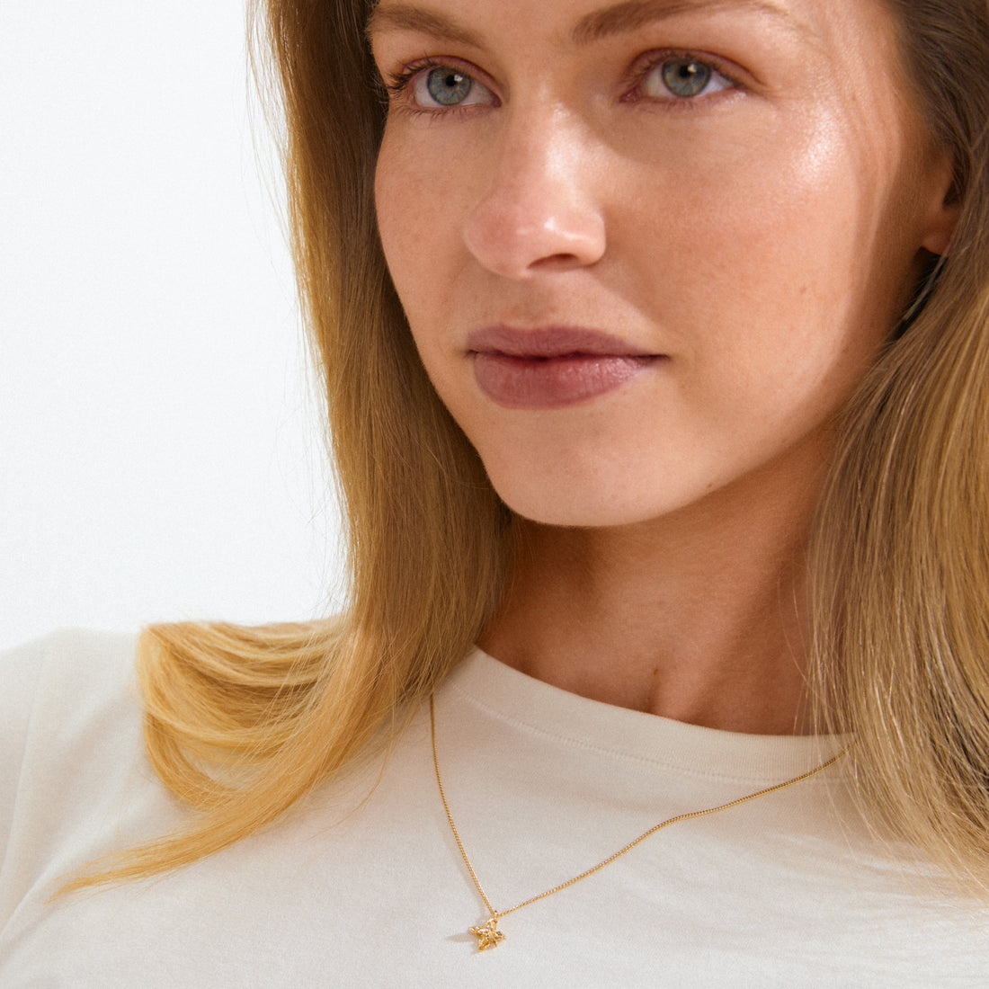 RACE Flower Necklace in Gold