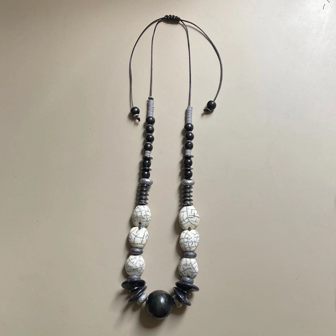 Monochrome Black and White Adjustable Chunky Necklace - MRL05