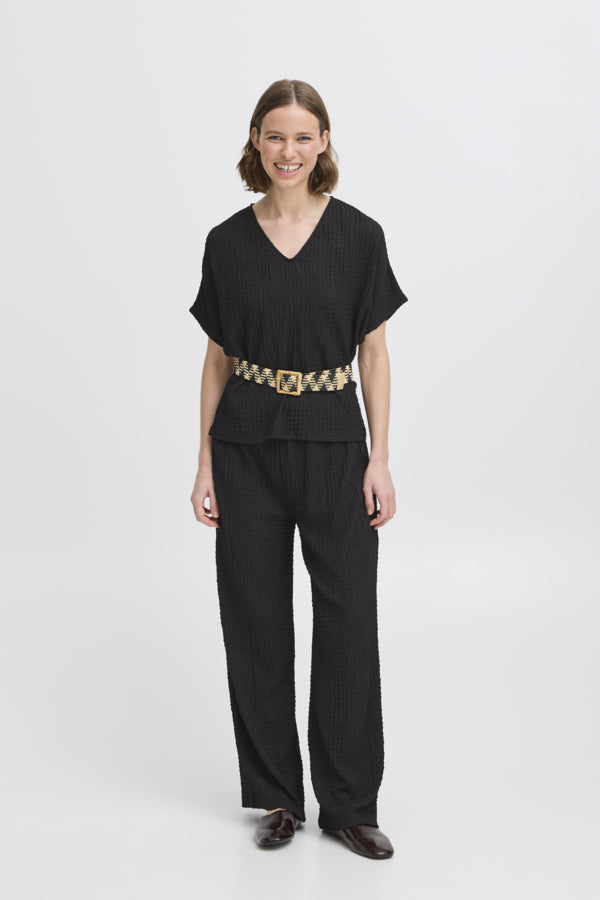 UMMI V Neck Textured Tee in Black
