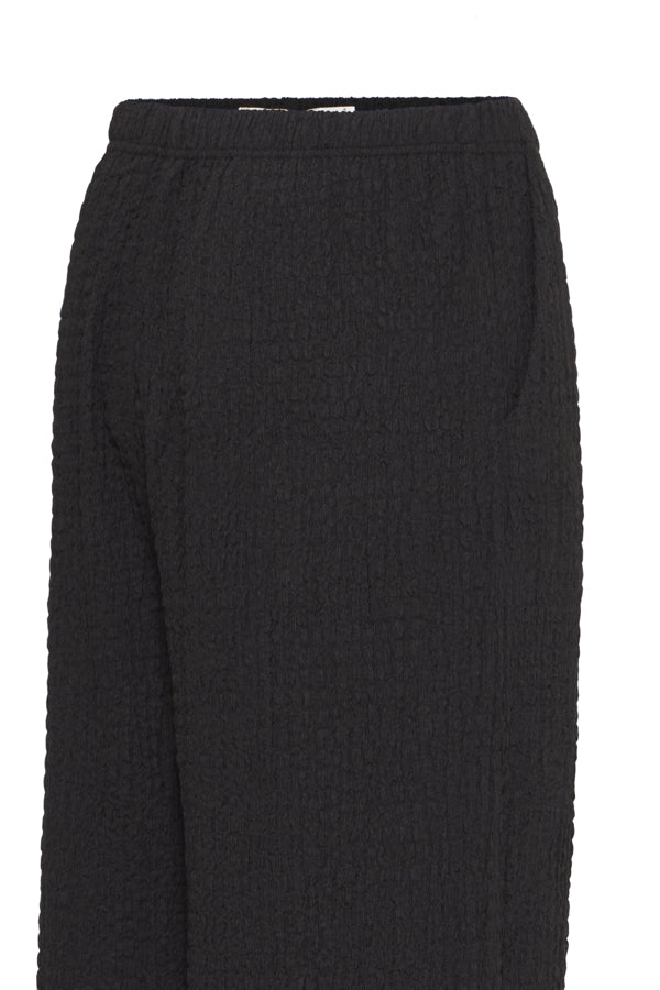 UMMI Textured Crop Trousers in Black