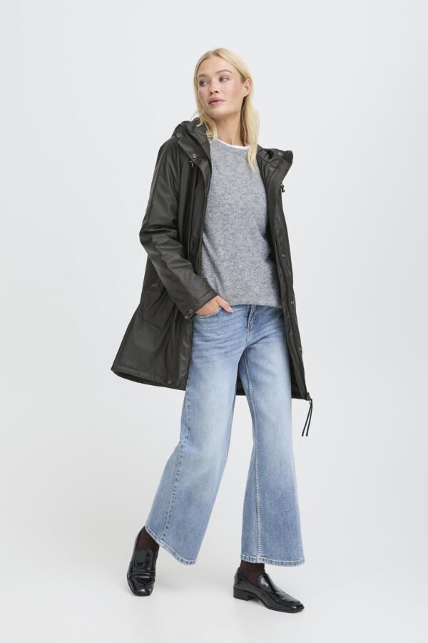 AVAN 7 Raincoat with Taped Seams in Meteorite Black
