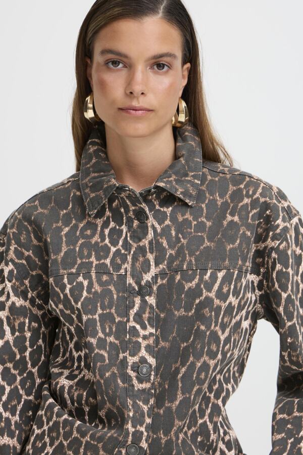 KENNA Denim Shirt Jacket in Leopard Print