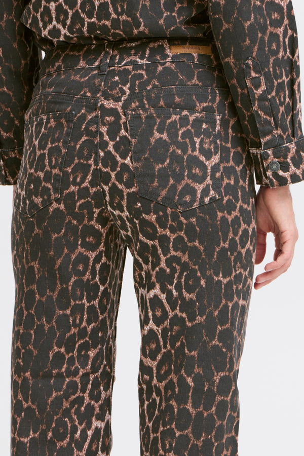 KENNA Wide Leg Cotton Jeans in Classic Leopard Print