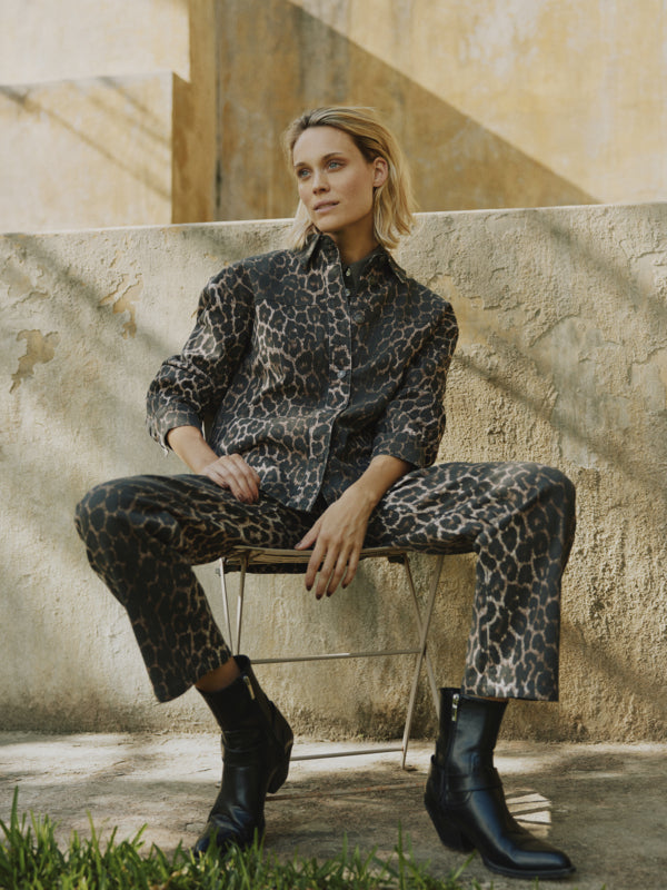 KENNA Wide Leg Cotton Jeans in Classic Leopard Print