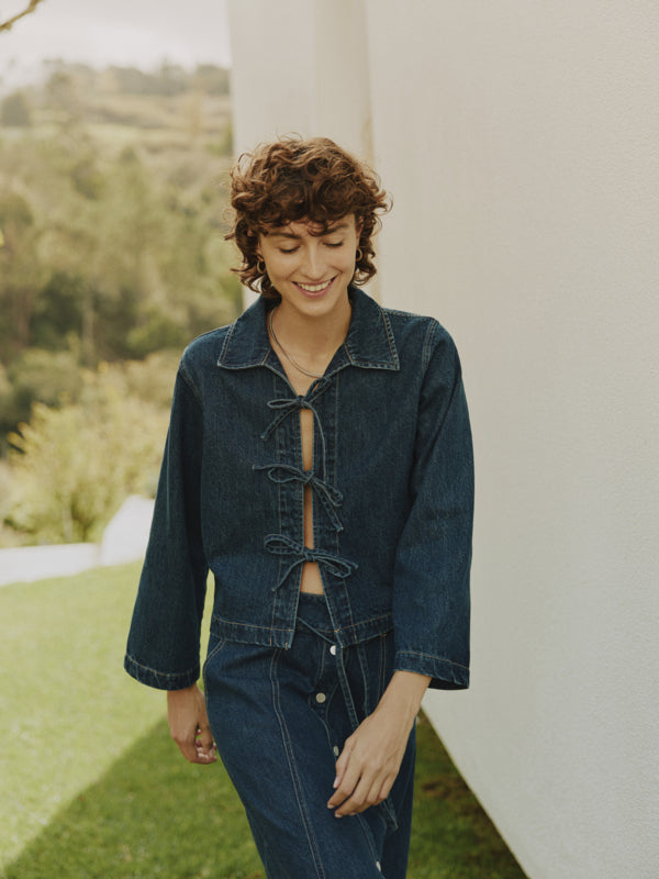LUKAN Cotton Denim Bow Tie Shirt Jacket in Mid-Blue
