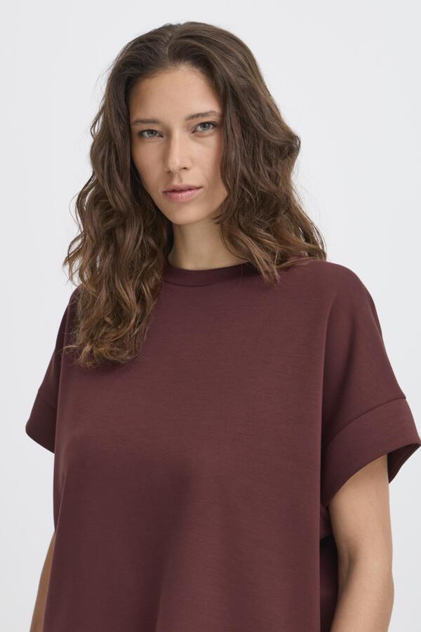 PUSTI Bana Super Soft Short Sleeve Sweatshirt in Wine Royale