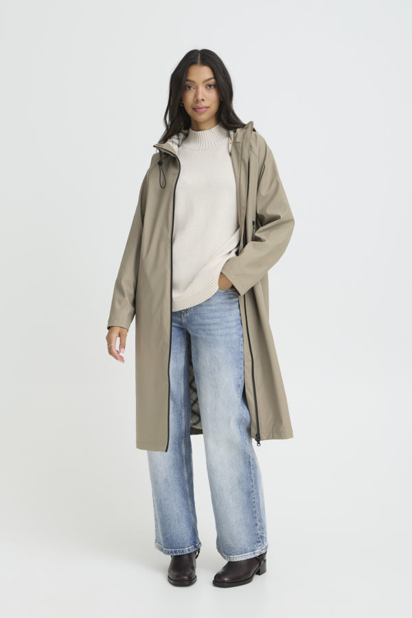 AVAN 6 Long Raincoat in Vetiver