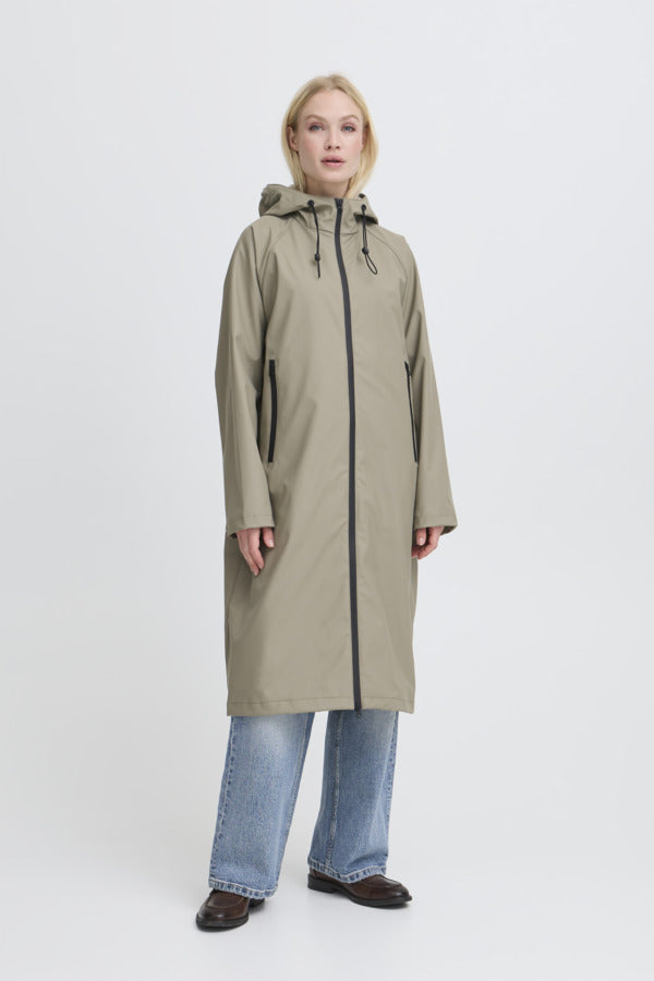 AVAN 6 Long Raincoat in Vetiver