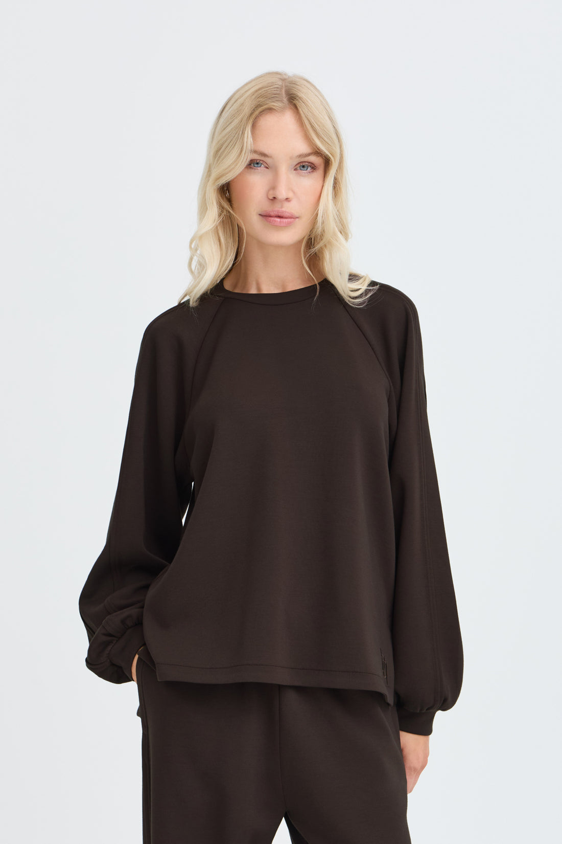 BANA 104 Long Sleeve Sweatshirt with Split in Java Chocolate Brown