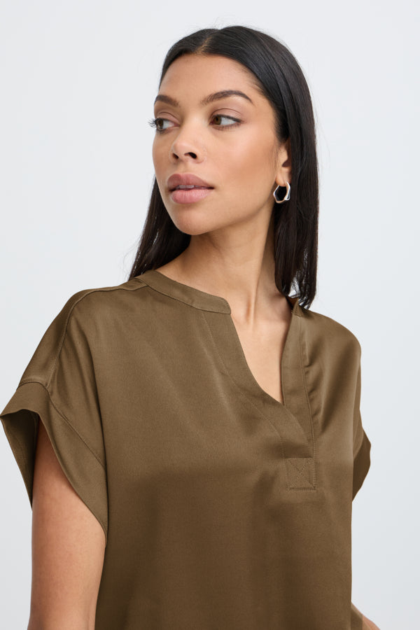 SELITA Silky Short Sleeve V Neck Top in Sepia