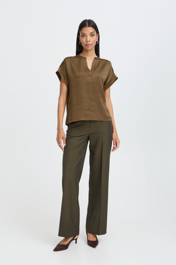 SELITA Silky Short Sleeve V Neck Top in Sepia