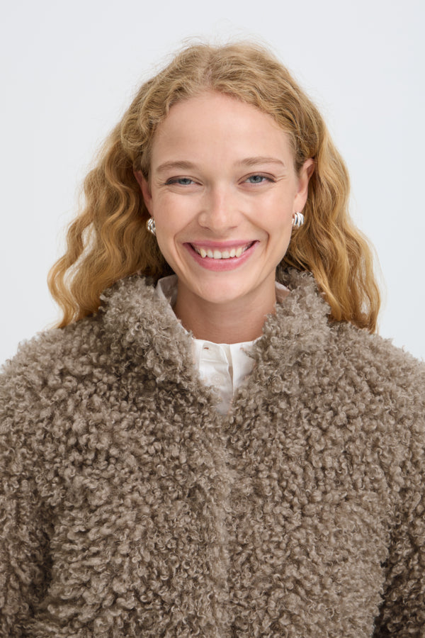 ARINIE Faux Fur Teddy Cropped Jacket in Silver Mink