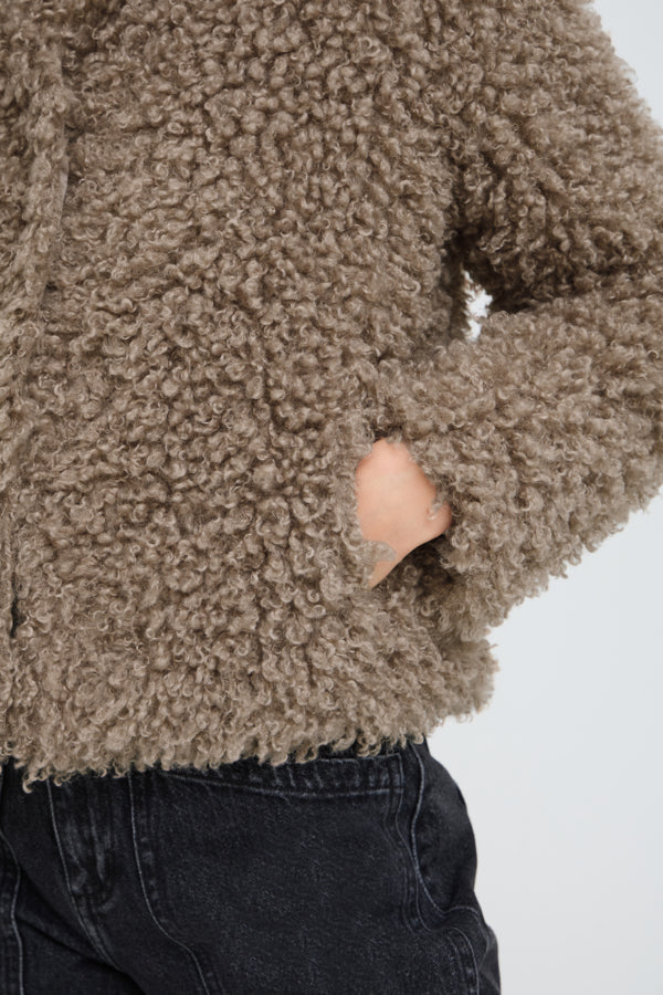 ARINIE Faux Fur Teddy Cropped Jacket in Silver Mink