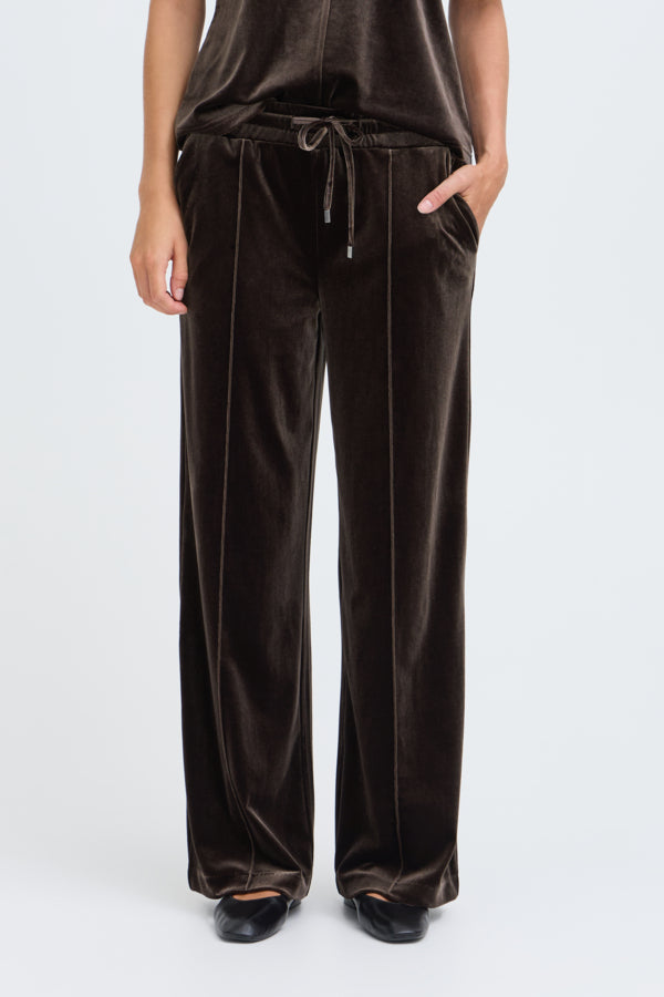 PERLINA Velour Joggers in Java Brown