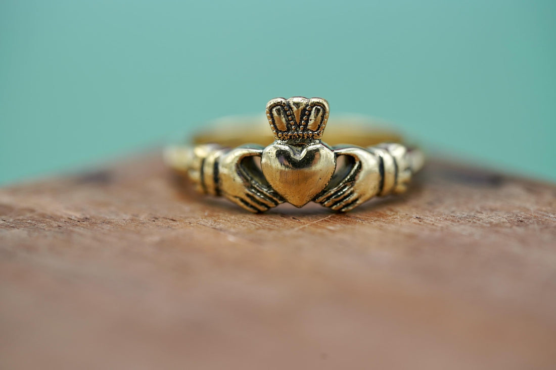 ROYA Brass Claddagh Heart Ring