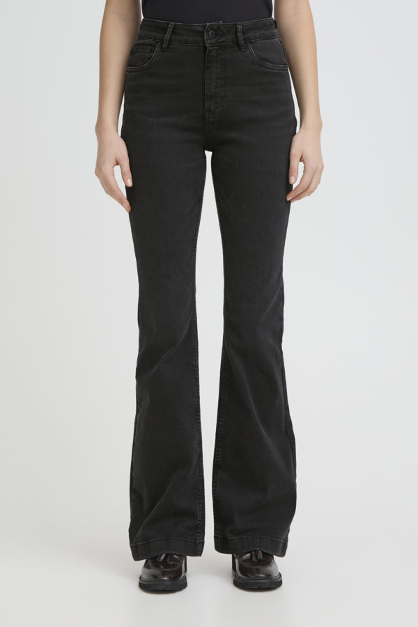 BECCA Bootcut Premium Jeans in Black Denim