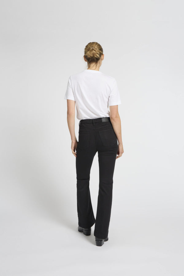 BECCA Bootcut Premium Jeans in Black Denim