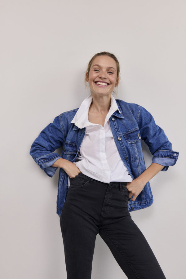 BECCA Bootcut Premium Jeans in Black Denim