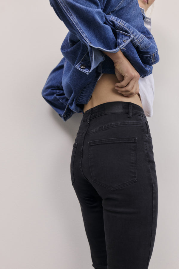 BECCA Bootcut Premium Jeans in Black Denim