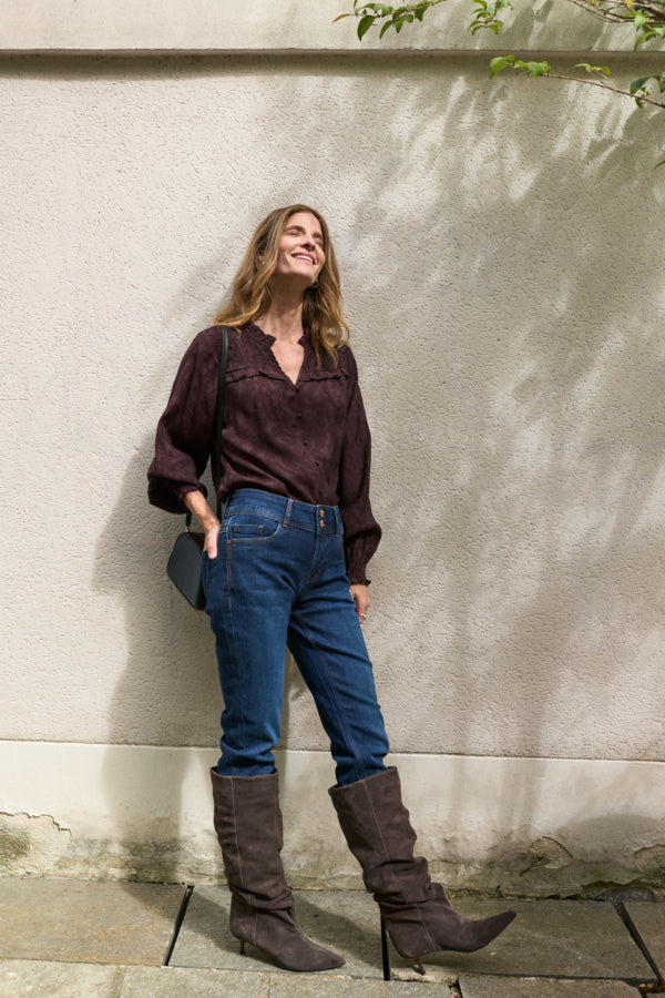 DINEA Blouse in Chocolate