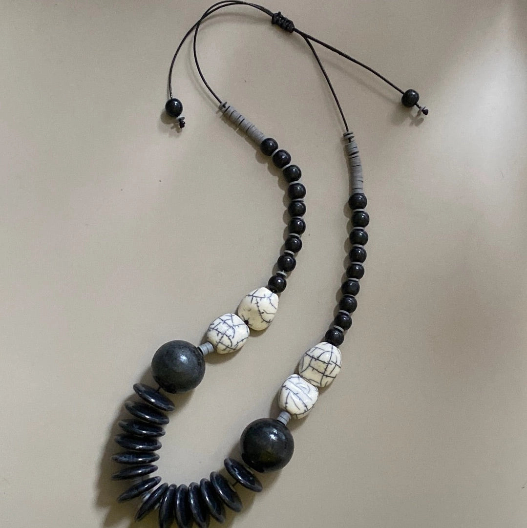 Monochrome Black and White Adjustable Chunky Necklace - MRL04