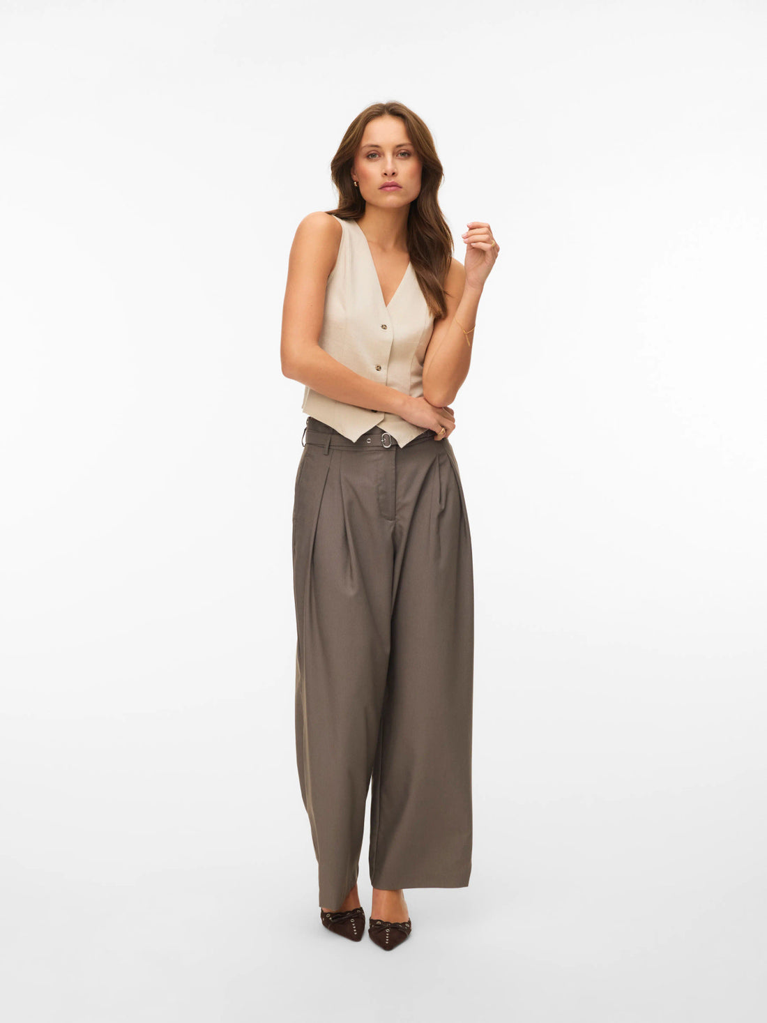 MILO Tailored Linen Waistcoat in Oatmeal