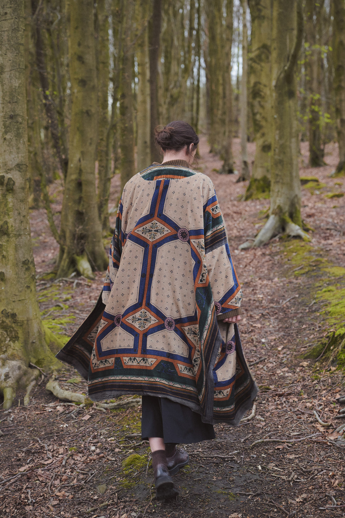 Velvet Grande Pocket Kimono in Fleur De Lys Grande Print - VGRFDLSAN