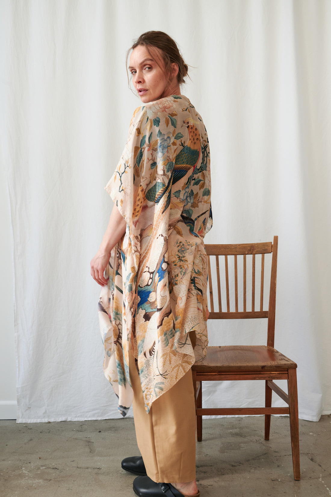 One Hundred Stars Lightweight Throwover in Nude Hummingbird Print - THRHUMNUD