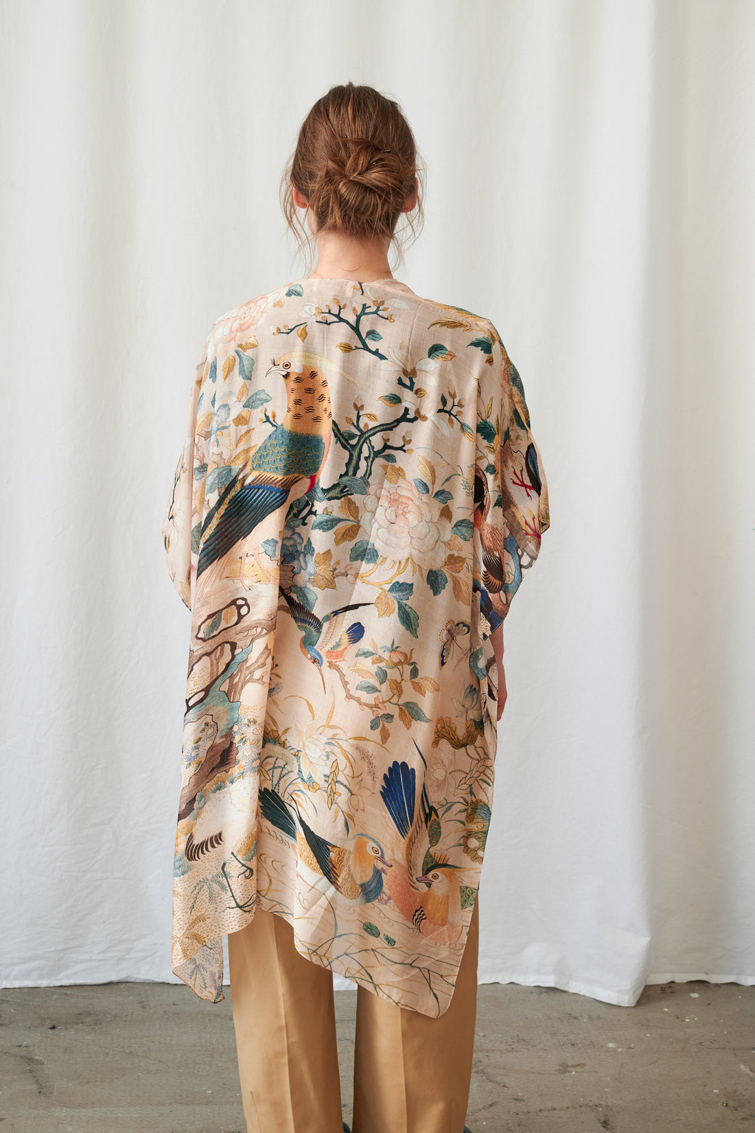 One Hundred Stars Lightweight Throwover in Nude Hummingbird Print - THRHUMNUD