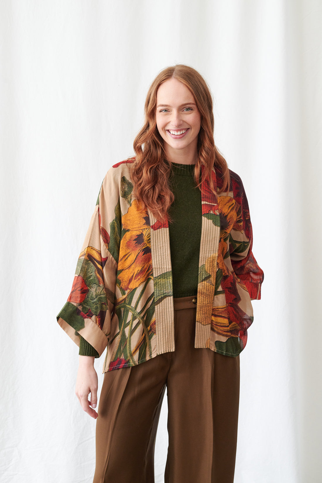One Hundred Stars Lightweight Short Kimono in Nasturtium Fawn Print - KIMNASFAW