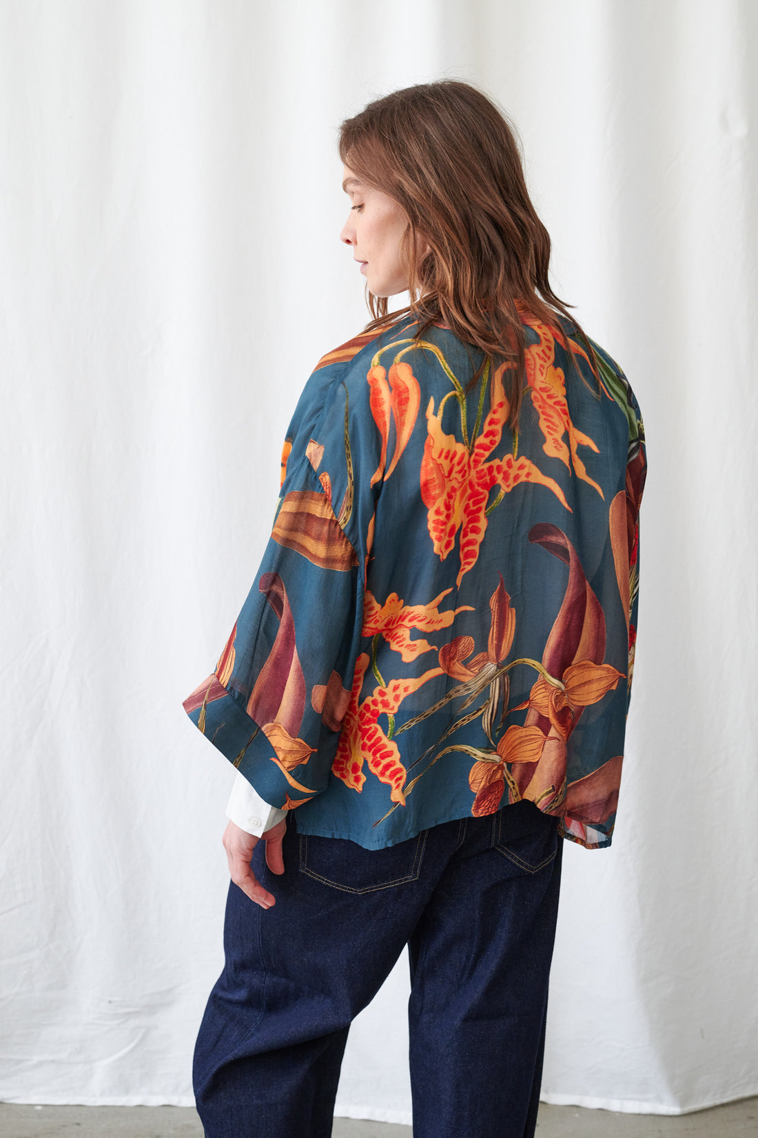 One Hundred Stars Lightweight Short Kimono in Teal Orchid Print - KIMORCTEA