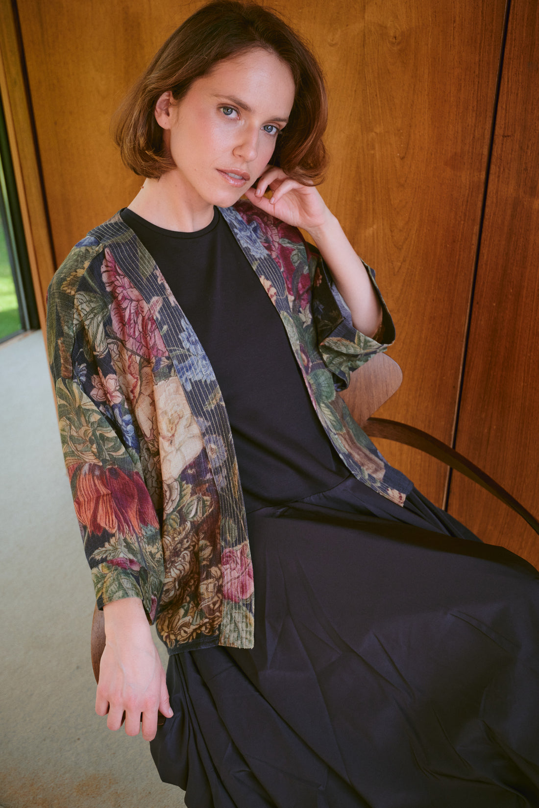 WOOL Short Kimono in Black Primula Print - WKMPRIBLK