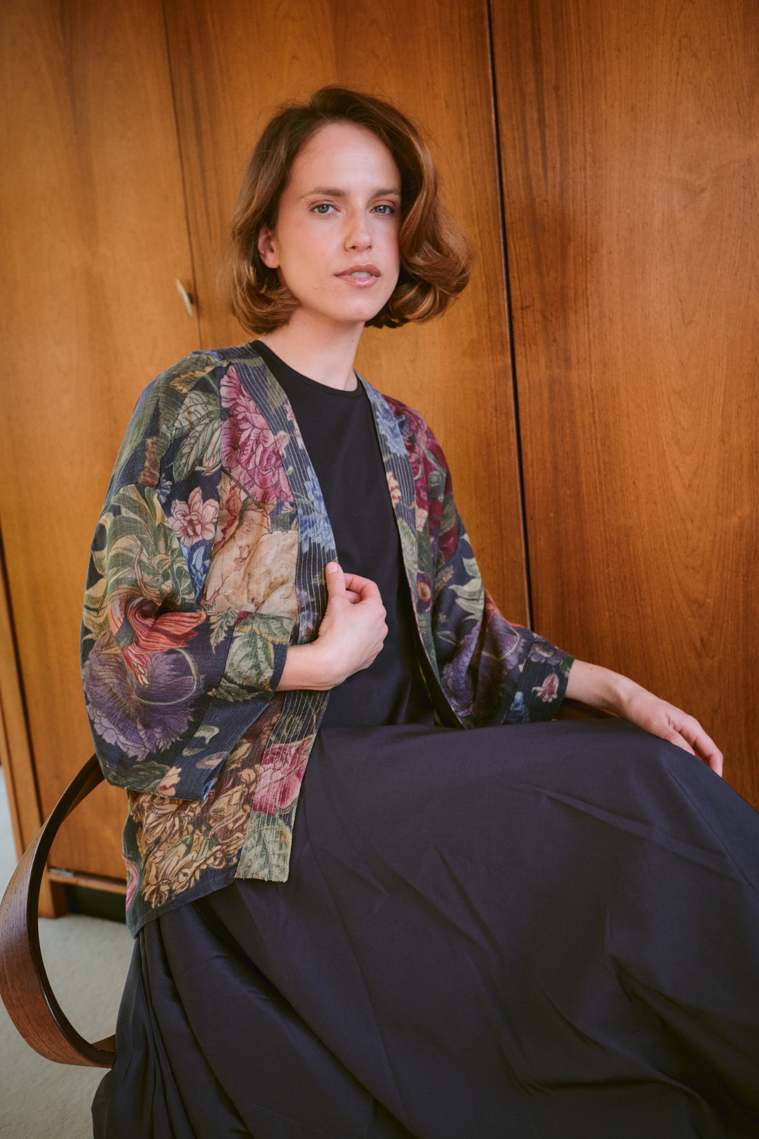 WOOL Short Kimono in Black Primula Print - WKMPRIBLK