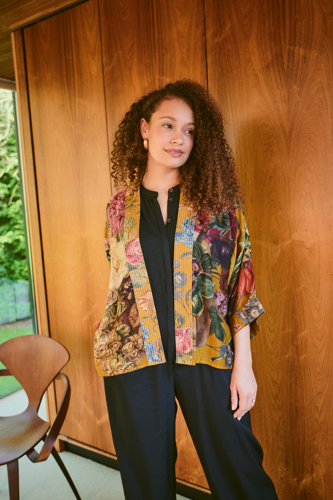 One Hundred Stars Print Short Kimono Jacket in Gold Primula Print - KIMPRIGOL
