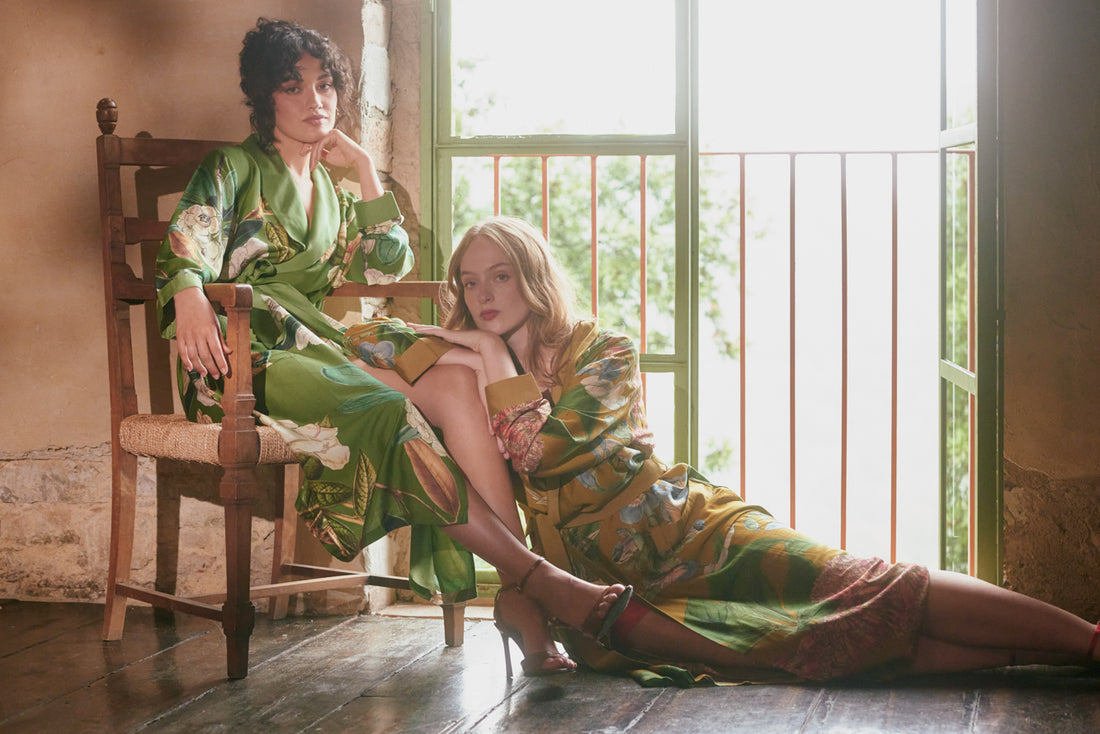 One Hundred Stars Lightweight Long Gown Kimono in Rhodelia Gold Print - GWNRHOGLD