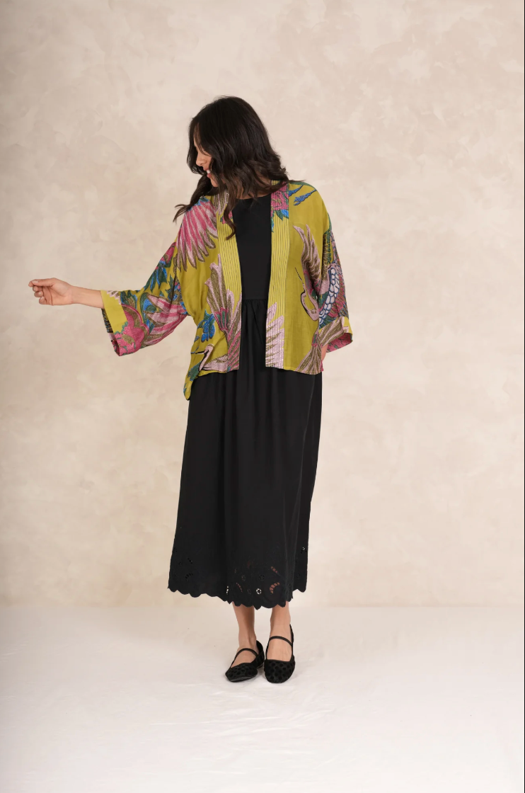 One Hundred Stars Short Lightweight Kimono in Olive Green Crane Print - KIMCRAOLI