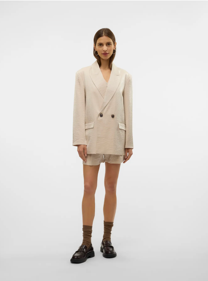 LIANA Shiny Oversized Boyfriend Blazer in Oatmeal
