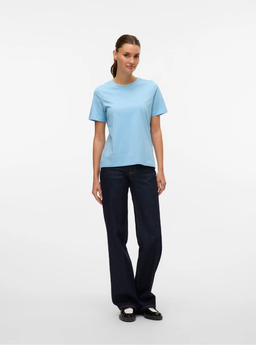 PAULINA Basic Tee in Airy Sky Blue