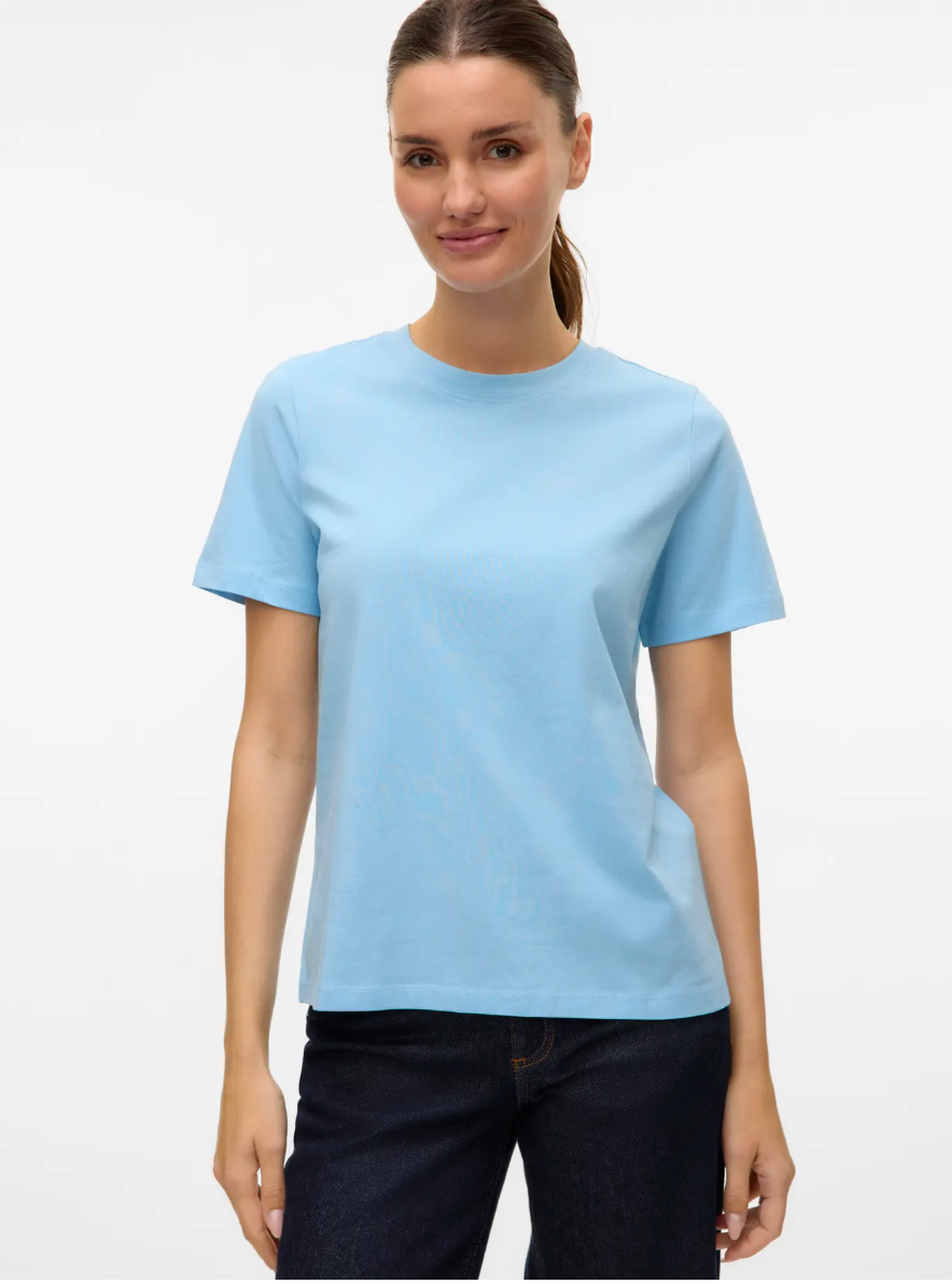 PAULINA Basic Tee in Airy Sky Blue