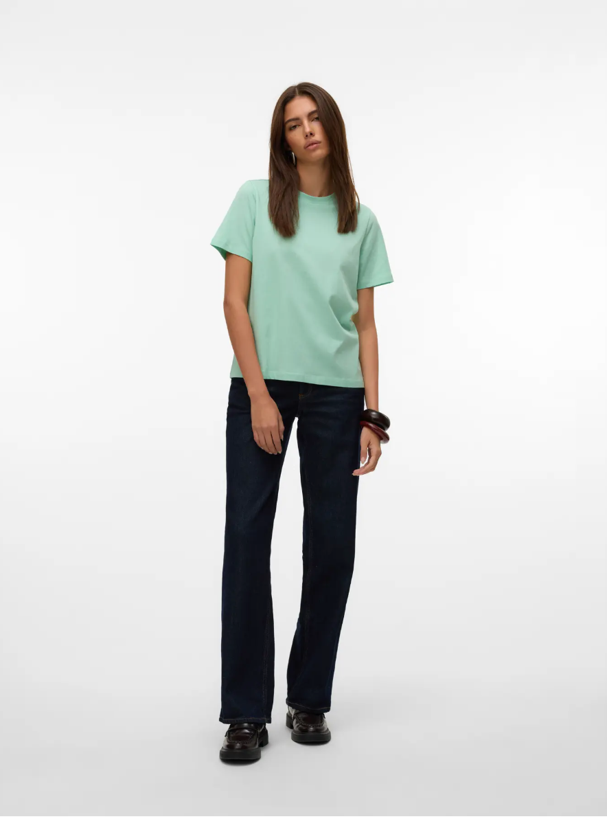 PAULINA Basic Tee in Pale Green