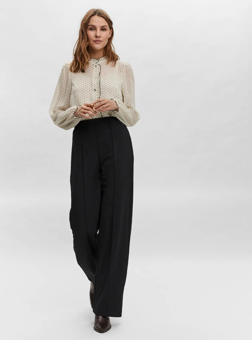 BECKY Pull On Trousers in Black
