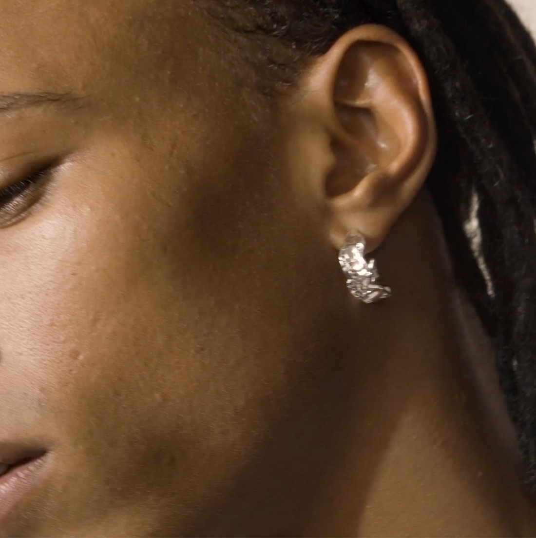 ELARA Organic Semi Chunky Silver Plated Hoop Earrings