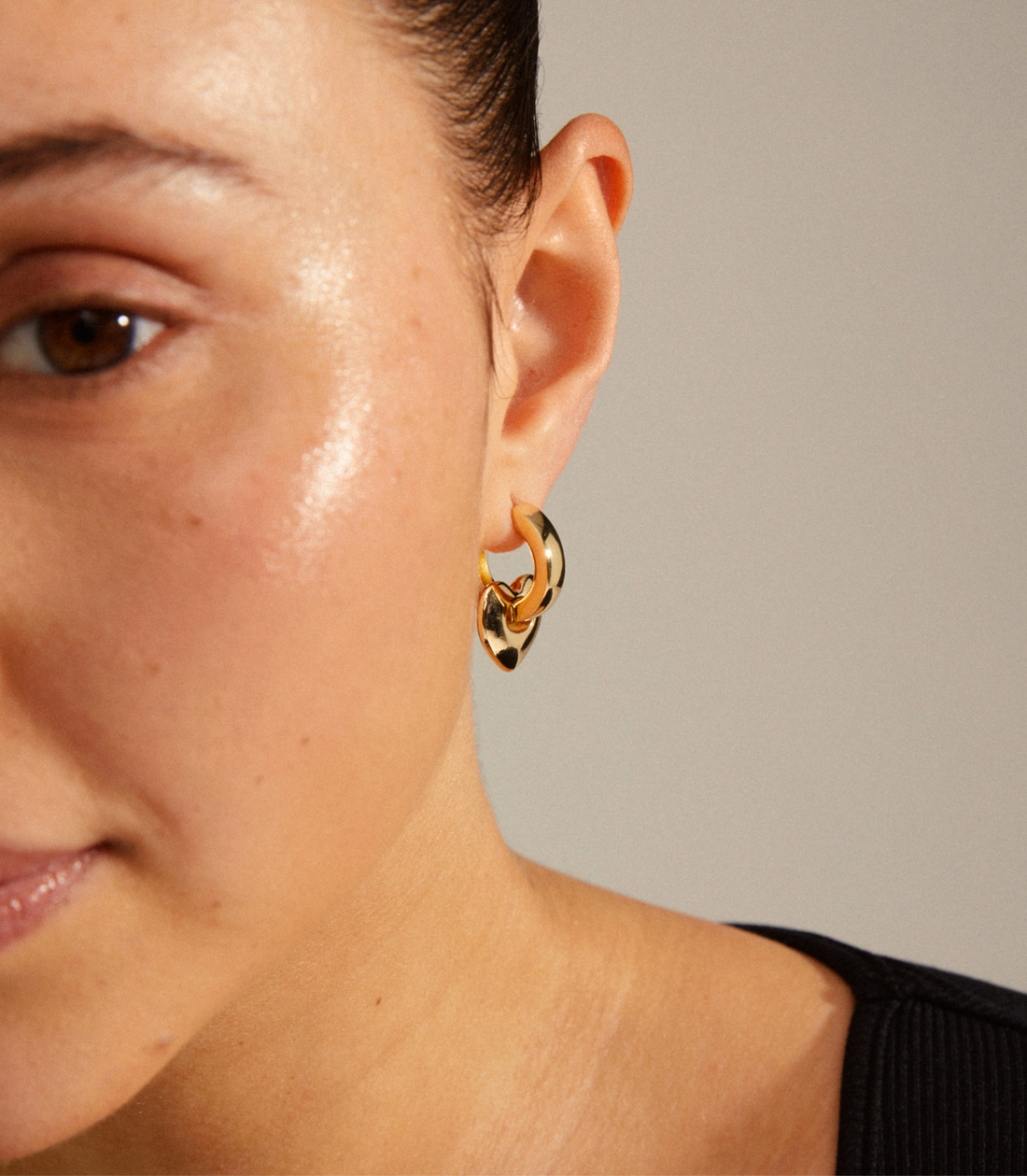 IOKASTE Chunky Gold-plated Heart Hoops - A155
