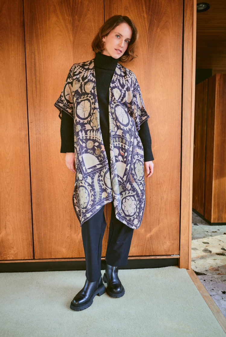 WOOL Throwover Kimono in Charcoal Susani Print - WTHSUSCHA