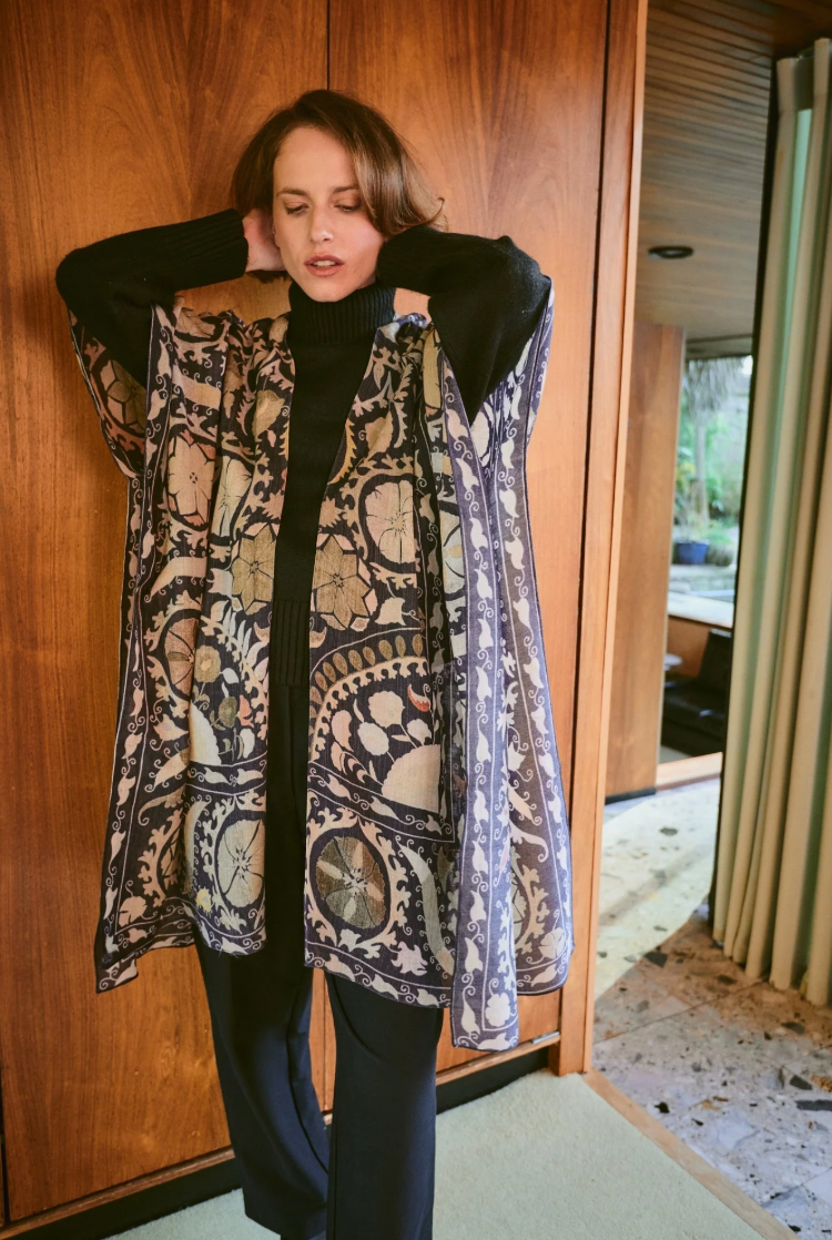 WOOL Throwover Kimono in Charcoal Susani Print - WTHSUSCHA