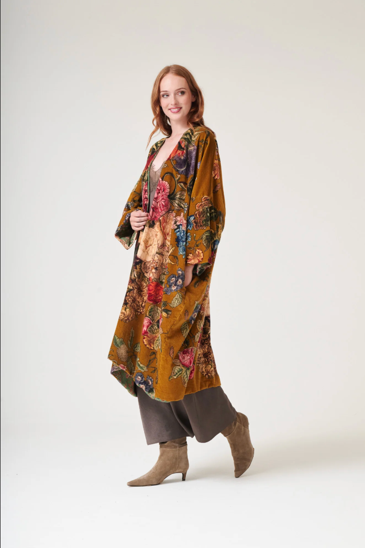 Velvet Grande Pocket Kimono in Gold Primula Print - VGRPRIGOL