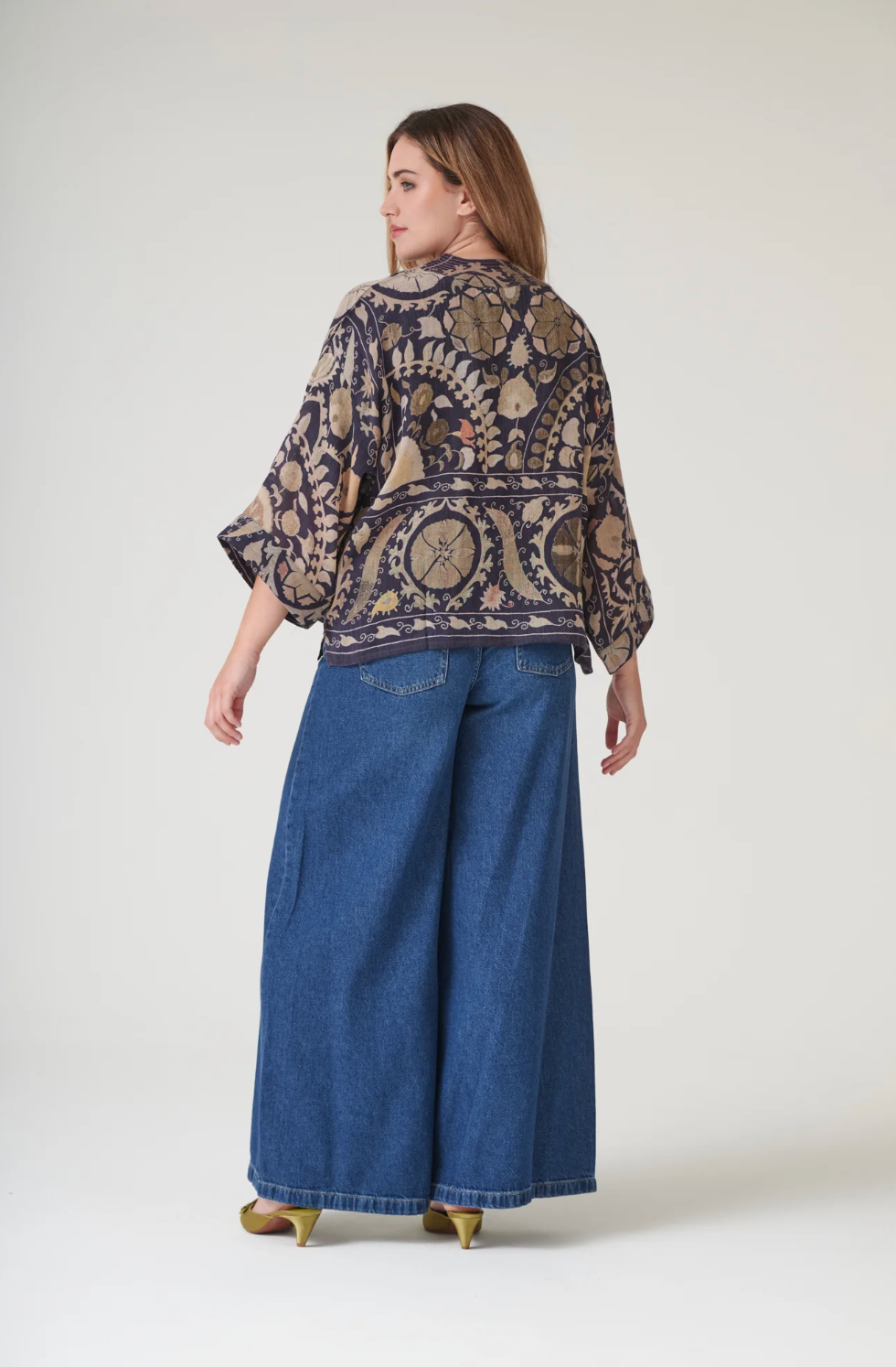 WOOL Short Kimono in Charcoal susani Print - WKMSUSCHA