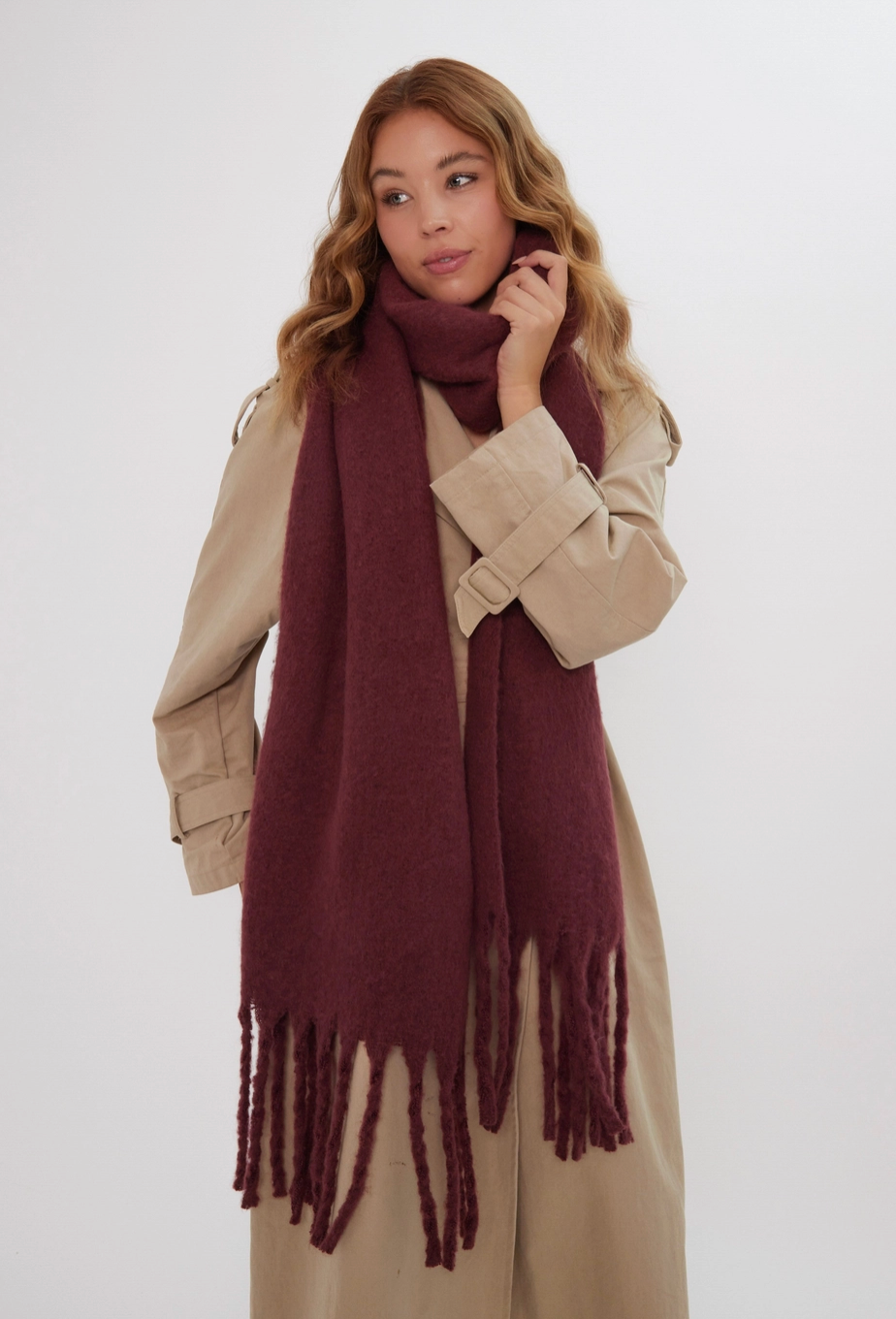 CRIMSON Fluffy Soft Chunky Scarf in Burgundy